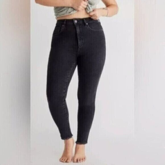 NWT Free People Black Jeans Size 29 High Rise Skinny Leg Cropped Distressed Hem - Picture 1 of 5